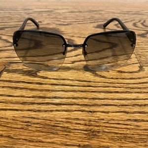 Women’s Gucci sunglasses in great condition